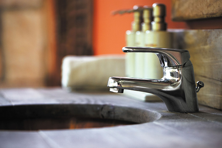 A2B Plumbers are able to fix any leaking taps you may have in Chiswick. 